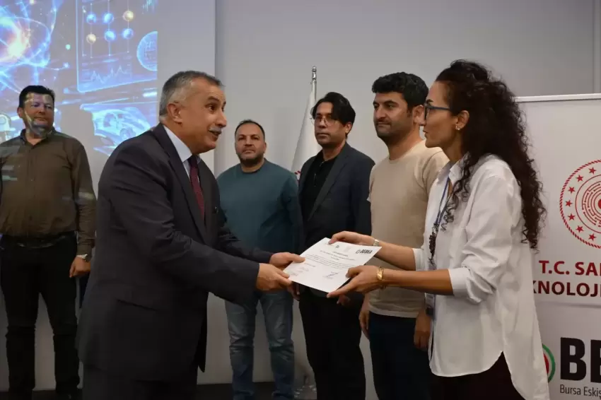 Bursada Akıllı Üretim Sistemlerinde Kuantum Teknolojilerine Hazırlık Akademisi tamamlandı