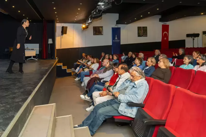 İzmirde 3. Yaş Üniversitesinde son dönem heyecanı
