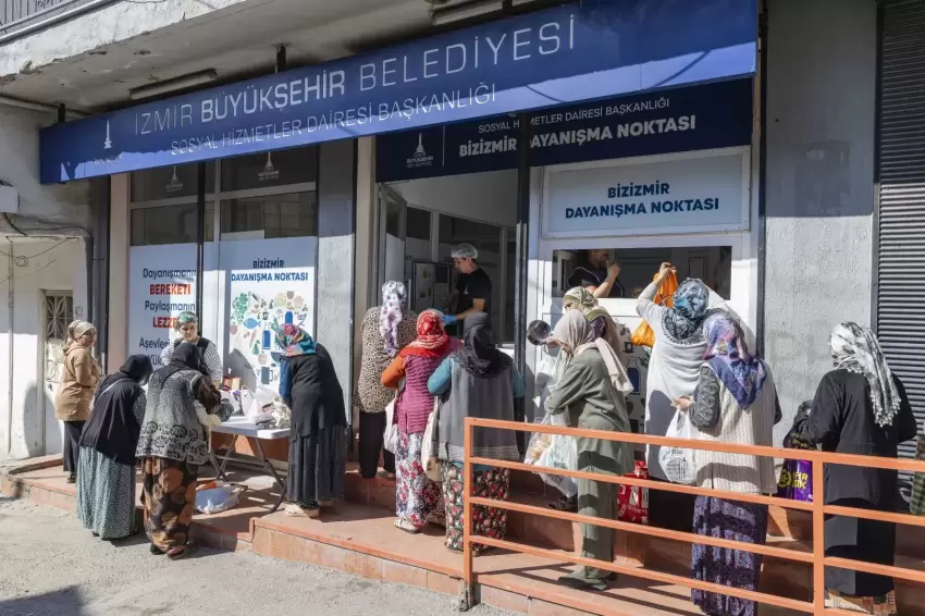 İzmir Büyükşehir, dayanışma noktalarıyla vatandaşların yanında
