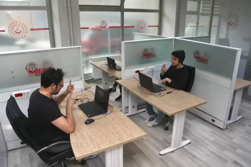 AİLEM Engelsiz ile 335 bin 288 çağrıya çeviri desteği