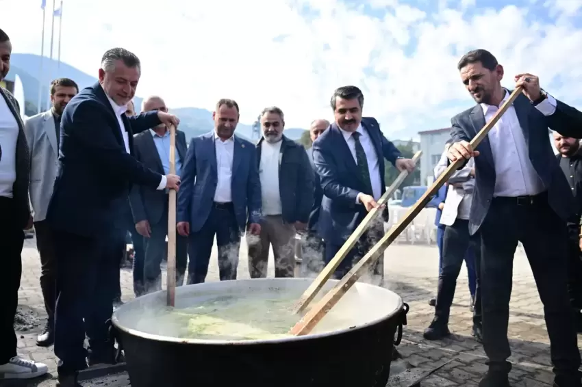 Asırlık Nebi Dede Çorbası geleneği Yıldırımda yaşatıldı