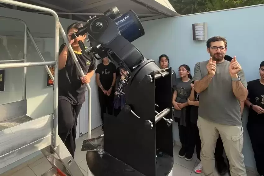 Antalyalı öğrenciler teleskoplarla gökyüzünü keşfetti