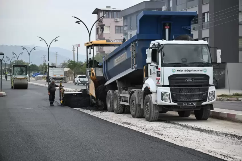 Manisa Büyükşehirden Somada 3 kilometrelik asfalt çalışması
