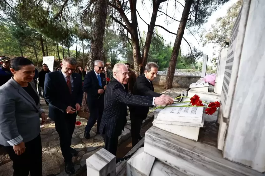Mahmut Esat Bozkurt Efes Selçukta unutulmadı