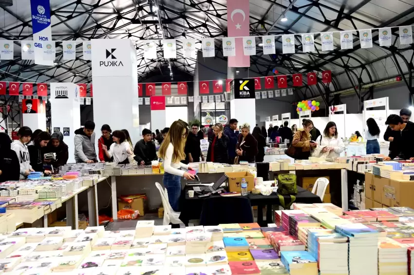 Malatya Kitap Fuarına 5 günde 100 bini aşkın ziyaretçi