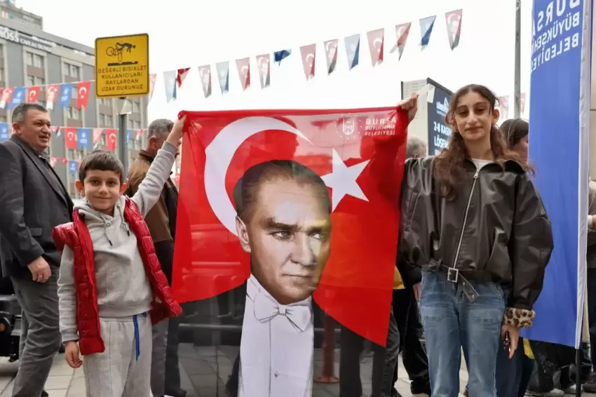 Bursa Büyükşehirden 29 Ekime özel Ata Posteri