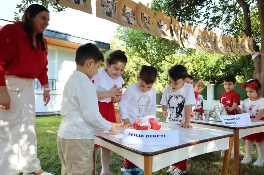 Muğlada Cumhuriyet çocukların hayalleriyle renklendi