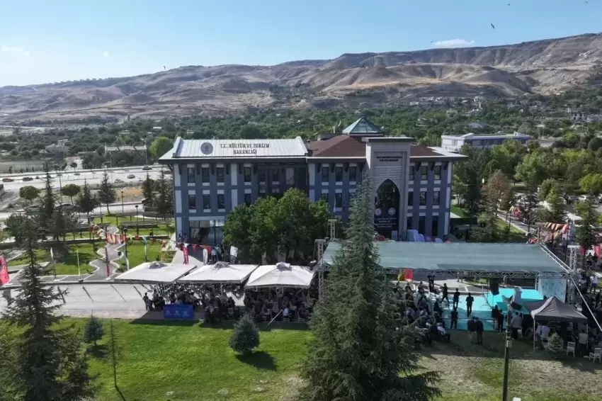 Kayseri Kocasinanda kütüphane yatırımı