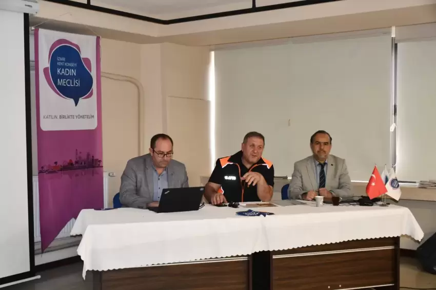 İzmir Kent Konseyinden kentsel dönüşüm paneli