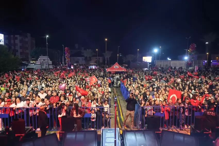 Muğla Dalamanda Cımhuriyet coşkusu zirve yaptı