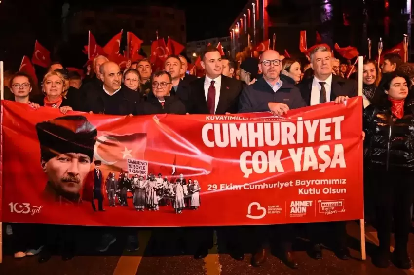 Balıkesirde Cumhuriyet coşkusu yaşandı