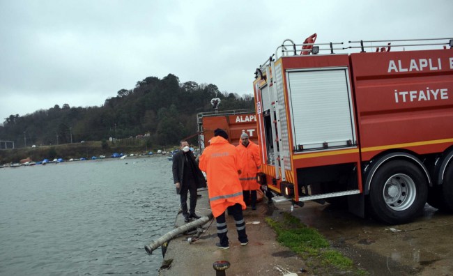 Alaplı’da karlı yollar deniz suyu ile temizlenecek