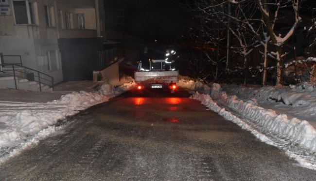 Kdz.Ereğli'de yollar tuzlanıyor