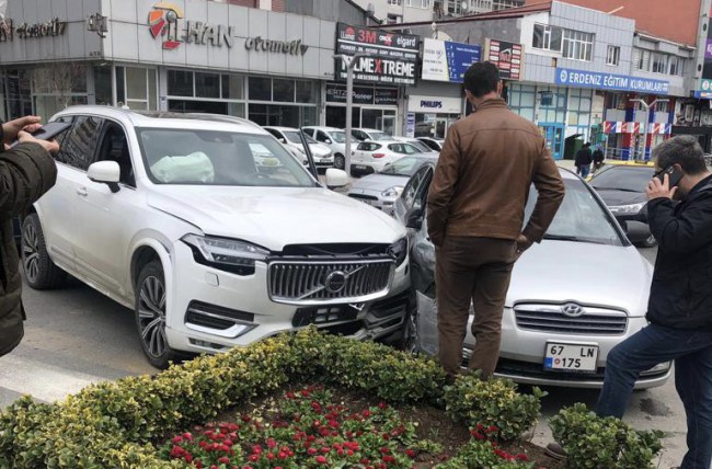 Şehit Ömer Halis bulvarında kaza