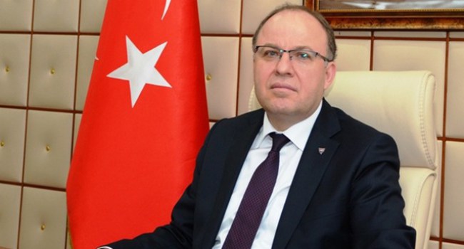 Vali Tutulmaz muhtarlara “tarafsız olun”dedi