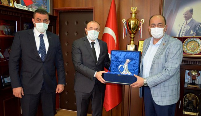 Türk Metal ailesi Başkan Demirtaş'ı ziyaret etti