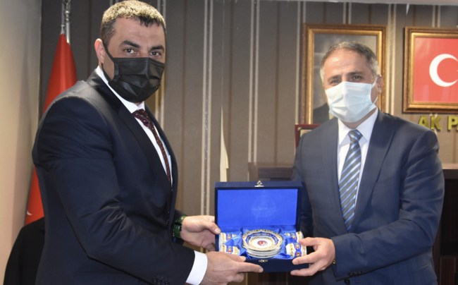 Türk Metal’den AK Parti’ye iade-i ziyaret