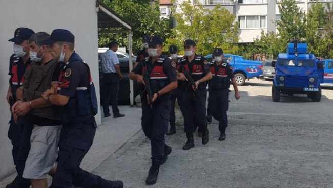 Kan donduran itiraf: "Cesetler kokmasın diye kireç döktük!.."