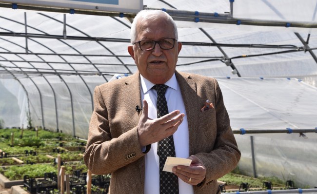 Mezarlıklar bayrama hazırlanıyor