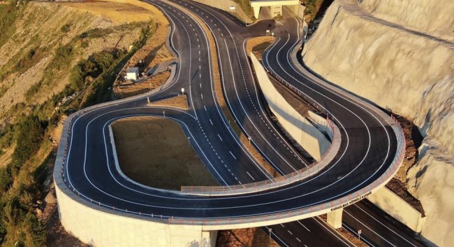 Tıp fakültesi köprülü kavşak yapımı tamamlandı