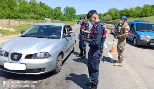 Tam kapanma denetimleri bayramda da aralıksız sürüyor