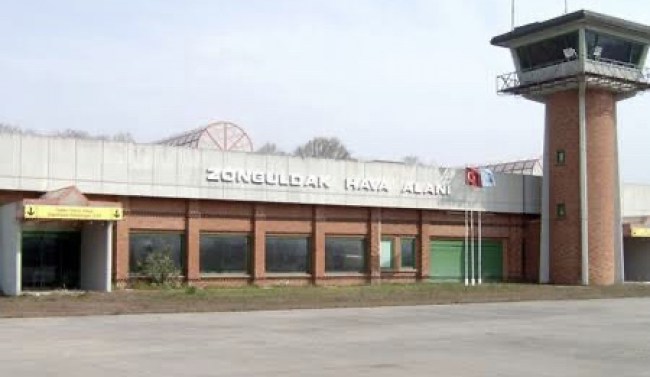 Sahte belge ile Almanya’ya kaçmaya kalktılar