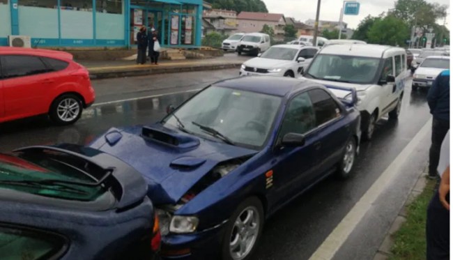 Kepez’de zincirleme kaza