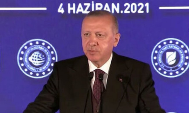 Erdoğan müjdeyi açıkladı: “Karadeniz’den doğalgaz fışkırıyor”