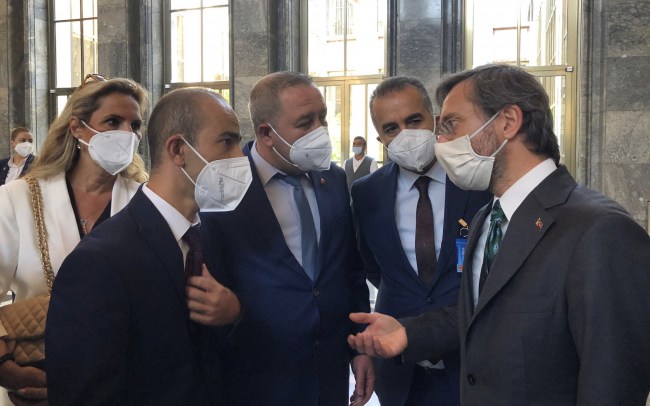 “İnternet siteleri kurumsallaşmak zorunda”