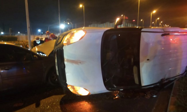 Kışla sanayi girişinde kaza: 1 yaralı