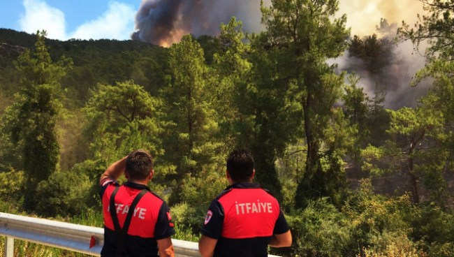 Kdz.Ereğli İtfaiye ekibi, Manavgat'a yardım ediyor