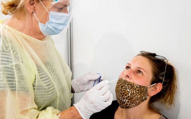 Hollanda'dan vatandaşlara ücretsiz test kiti