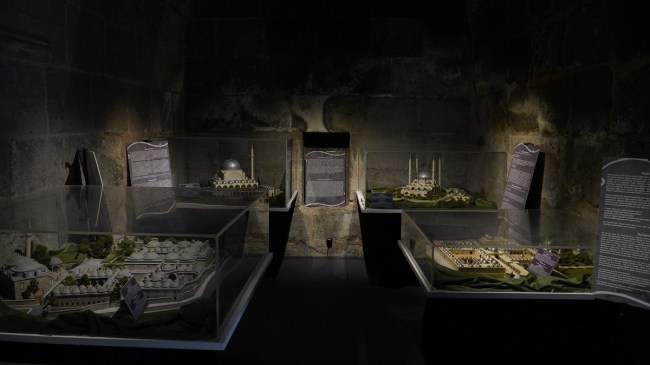 Kayseri Büyükşehir'den Koca Mimar'a saygı duruşu