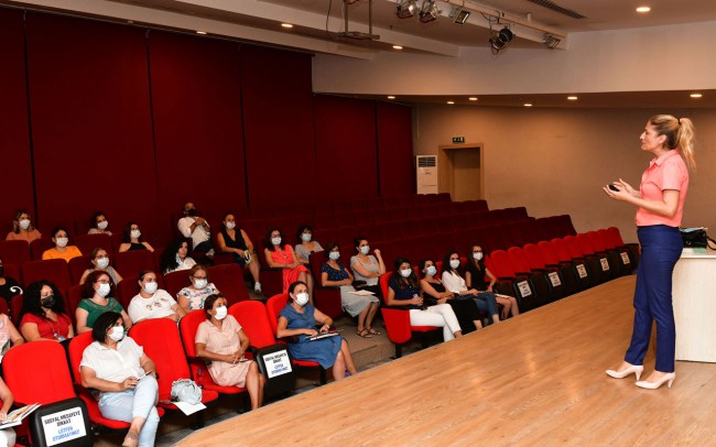 İzmir Çiğli'de bağımlılıkla mücadele çalışmaları sürüyor