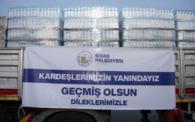Sivas Belediyesi'nden sel bölgesine destek