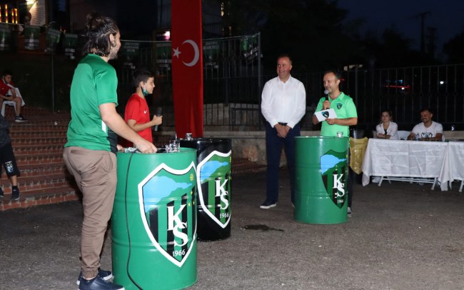 Kocaelispor'un ‘bilgi'li taraftarlarından 16'sı finale kaldı
