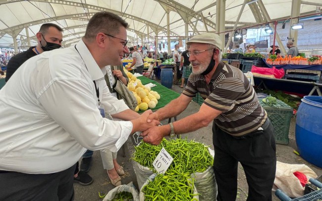 DEVA Partisi'nden eş zamanlı ‘pazar' turu