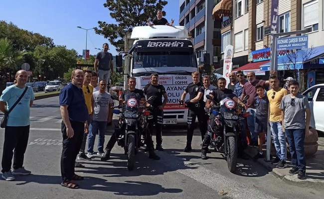 Şampiyon Midyeci Şenol Usta’dan afet bölgesine yardım kamyonu