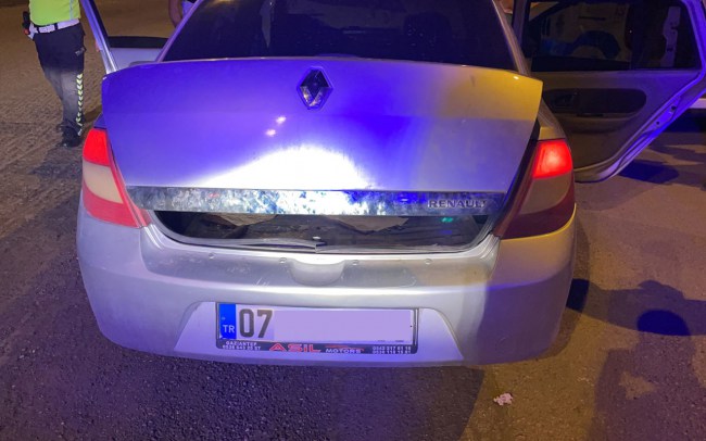 Adıyaman'da durdulan şüpheli otomobilde 3 gözaltı