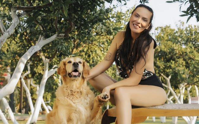 Yeşim Salkım: "20 yaşında görünmek ruhsal bir sorun"