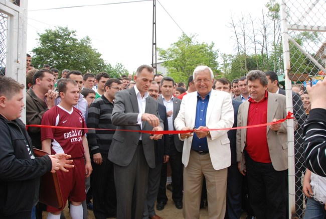Muhtarlardan Başkan Posbıyık'a plaket