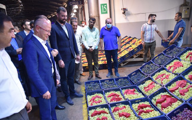 Bursa'da Hal esnafına AK Parti'den ziyaret