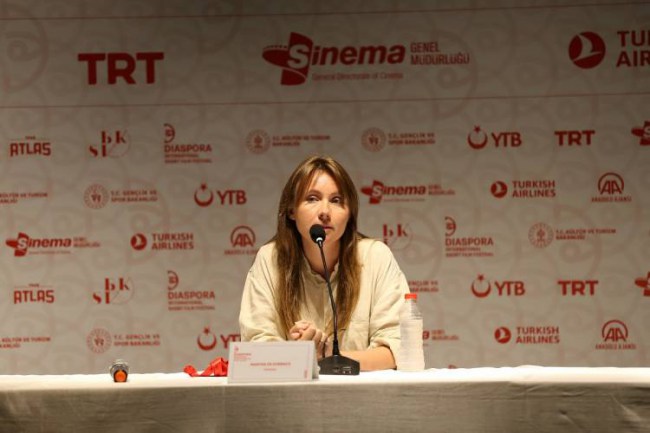 Diaspora Uluslararası Kısa Film Festivali Yurtdışı Türkler ve Akraba Topluluklar Başkanlığı (YTB) tarafından Türkiye Radyo Televizyon Kurumu (TRT) kur