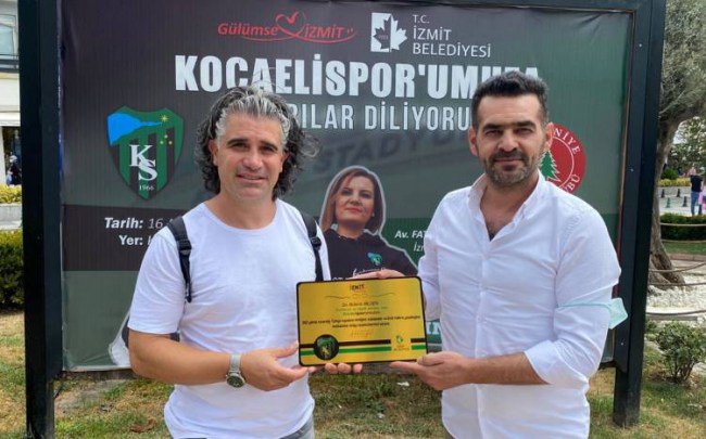 Avusturya'dan İzmit'e gelen Bilgen'e plaket sürprizi