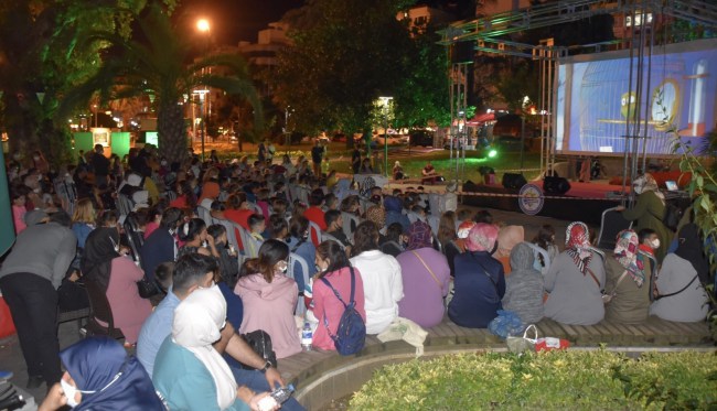 Ereğli Belediyesinden açık havada sinema keyfi