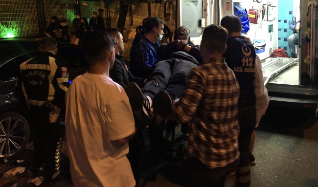 Uzunkum caddesinde kaza: 2 yaralı