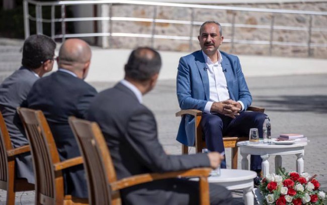 "Yeni sivil anayasa tercih değil, zarurettir"