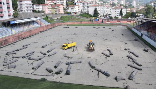 Şehit Vefa Karakurdu stadında çalışmalar başladı