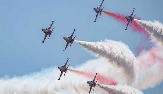 Türk Yıldızları gösterisi iptal edildi