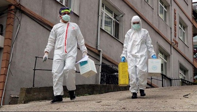 Sağlık Bakanlığı duyurdu! Negatif ve aşılı temaslıya karantina yok